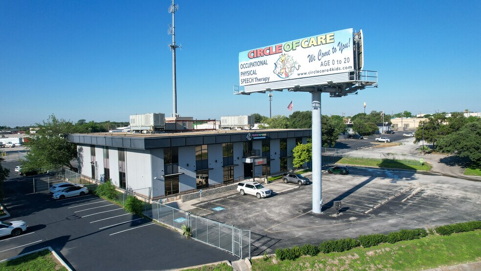 More Photos Of 6222 W Interstate 10, San Antonio Office For Sale