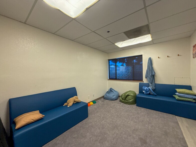 More Photos Of 101 Wikiup Dr, Santa Rosa Office For Sale