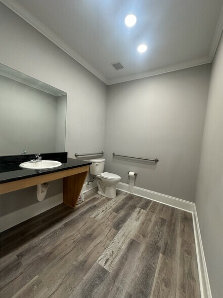 More Photos Of 4319 S Lee St, Buford Office For Lease