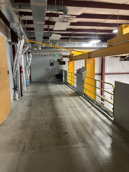 More Photos Of 2509 Eslava Creek Pky, Mobile Warehouse For Lease