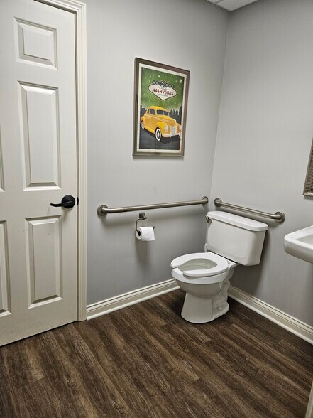 More Photos Of 4095 Mallory Ln, Franklin Medical For Sale