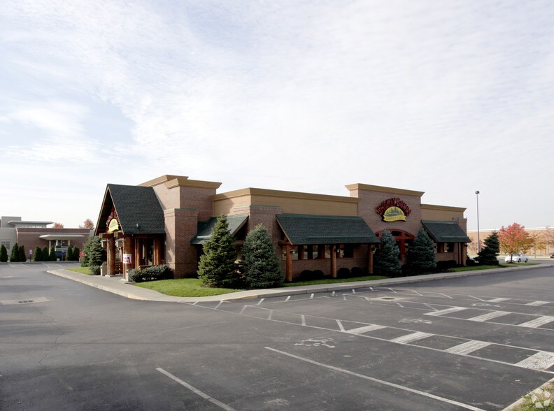 More Photos Of 3939 Morse Crossing, Columbus Restaurant For Sale