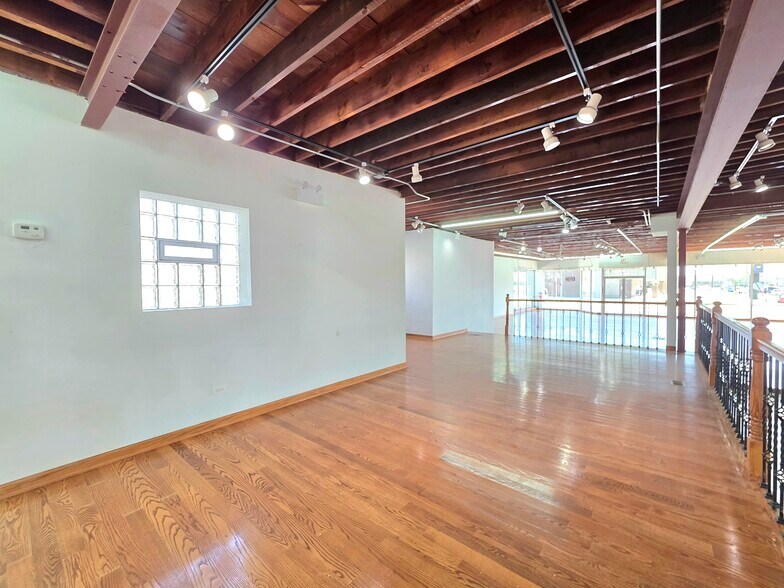 More Photos Of 10220 Grand Ave, Franklin Park Storefront Retail Office For Lease