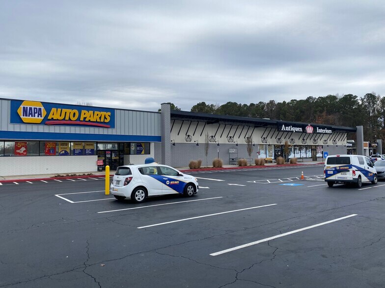 More Photos Of 2731 Sandy Plains Rd, Marietta Unknown For Lease