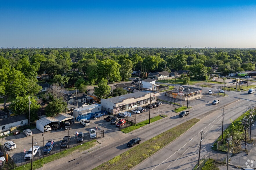 More Photos Of 834 Little York Rd, Houston Freestanding For Sale