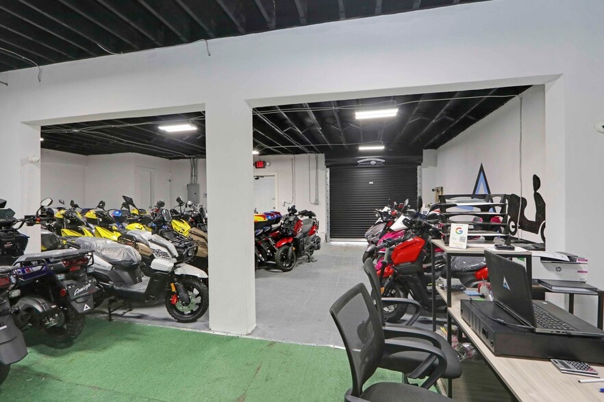 More Photos Of 3705 NW 35th Ave, Miami Warehouse For Sale