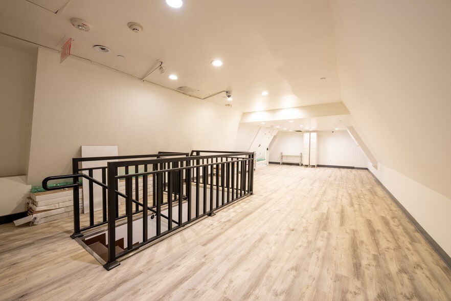 More Photos Of 8925 W Olympic Blvd, Beverly Hills Storefront Retail Office For Sale