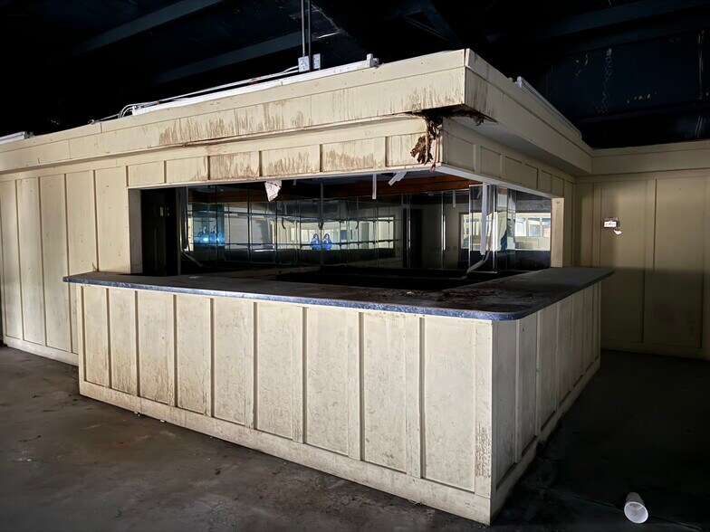 More Photos Of 611 Lincoln Ave, Robstown Freestanding For Sale