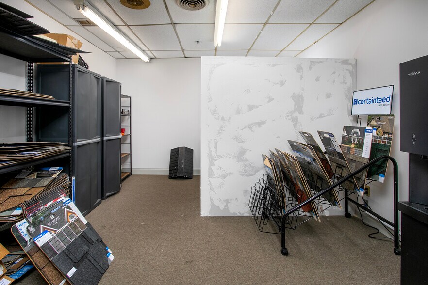 More Photos Of 127 SH 31, Longview Distribution For Lease