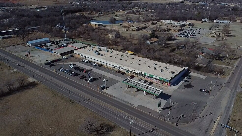 Primary Photo Of 8467-8497 NE 23rd St, Spencer General Retail For Sale