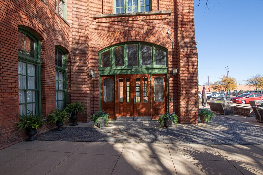 More Photos Of 1900-2100 Superior Ave, Cleveland Apartments For Lease