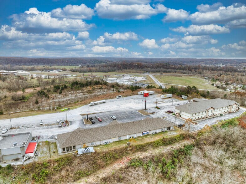 More Photos Of 493 E Highway 76, Anderson Office For Sale