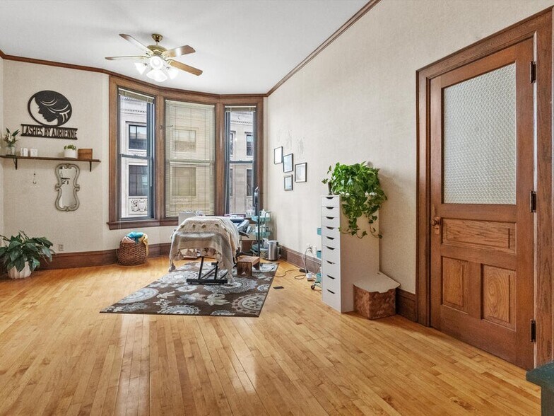 More Photos Of 921-931 8th St, Manitowoc Office For Sale