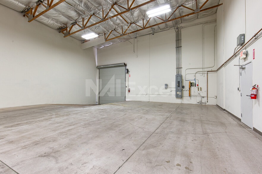 More Photos Of 3510 Cavaretta Ct, Las Vegas Warehouse For Lease