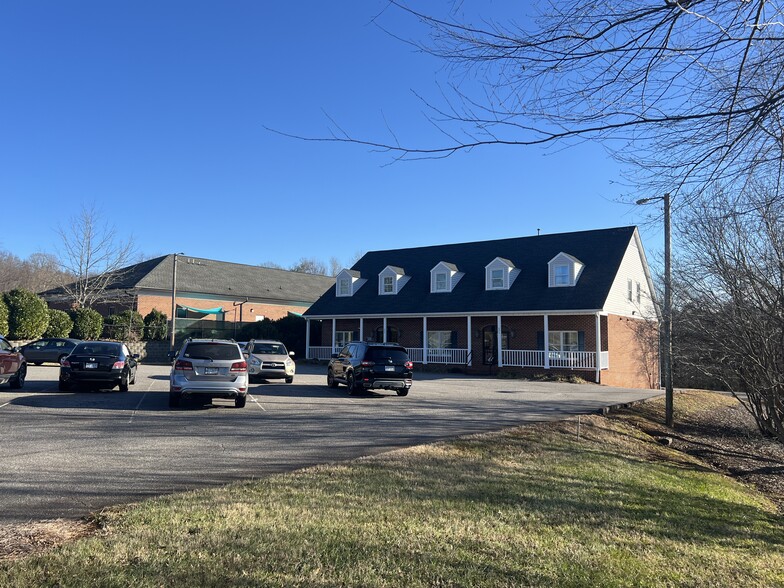 Primary Photo Of 606 Signal Hill Drive Ext, Statesville Office For Sale