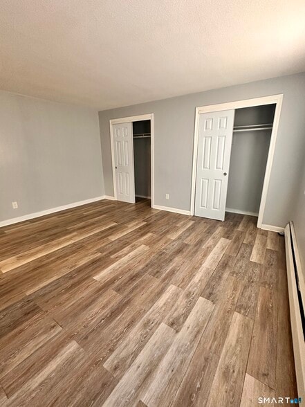 More Photos Of 16-20 Henry St, Hartford Apartments For Sale