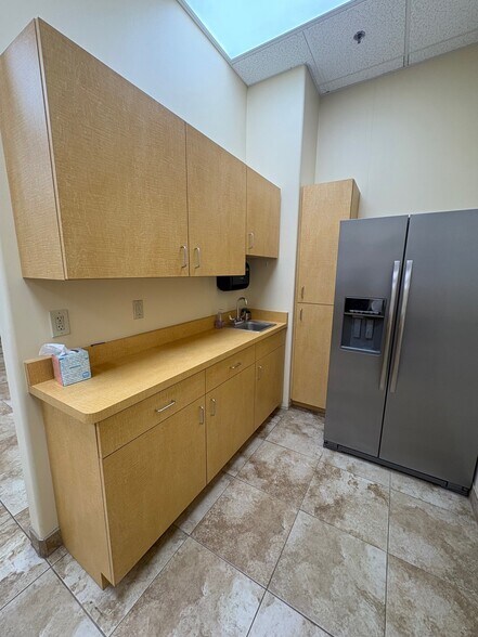 More Photos Of 20634 N 28th St, Phoenix Warehouse For Sale