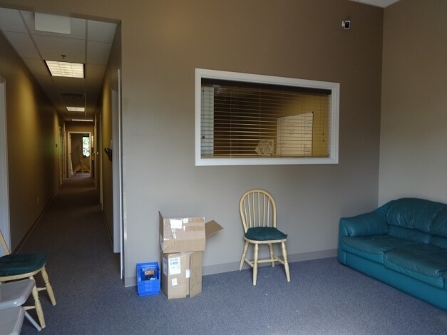 More Photos Of 9800 Harbour Pl, Mukilteo Light Manufacturing For Lease