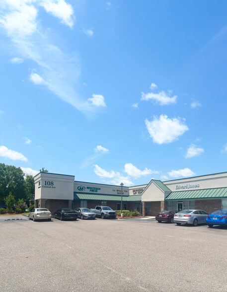 More Photos Of 108 Central Ave, Goose Creek Office For Sale