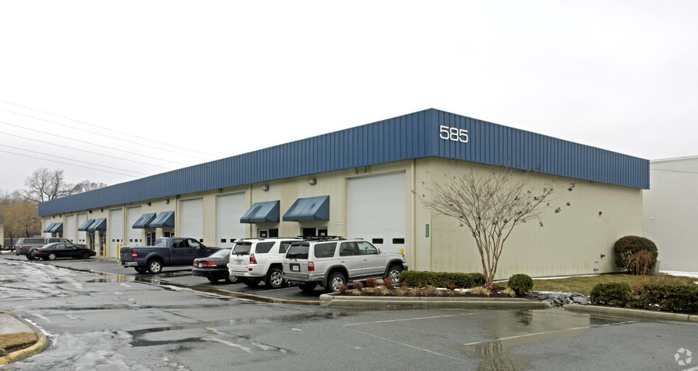 Primary Photo Of 585 S Birdneck Rd, Virginia Beach Showroom For Lease