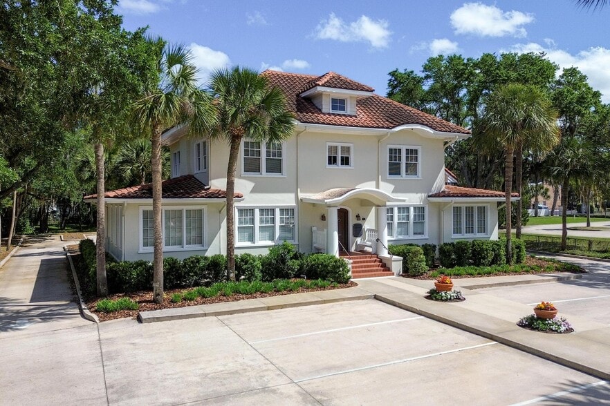 More Photos Of 431 E New York Ave, Deland Office For Sale