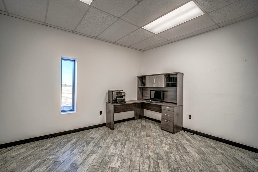 More Photos Of 1831 Industrial Blvd, Norman Service For Sale
