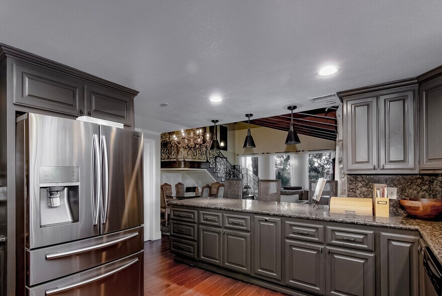 More Photos Of 365 S Mohler Dr, Anaheim Specialty For Sale