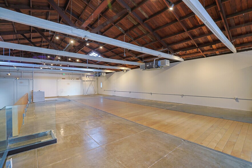 More Photos Of 350-360 Sunset Ave, Venice Warehouse For Lease