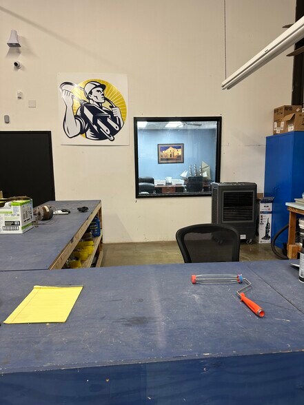 More Photos Of 910 KCK Way, Cedar Hill Distribution For Sale