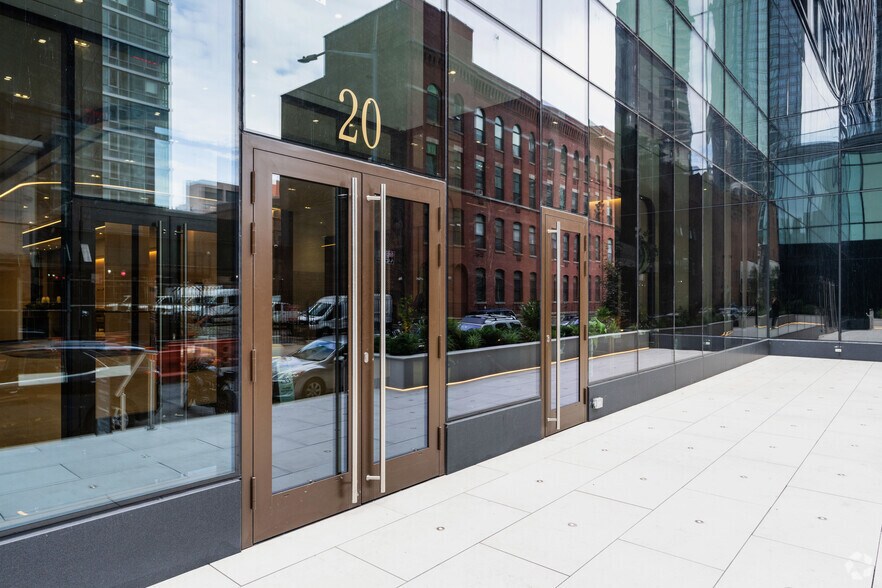 More Photos Of 625-635 Fulton St, Brooklyn Apartments For Lease