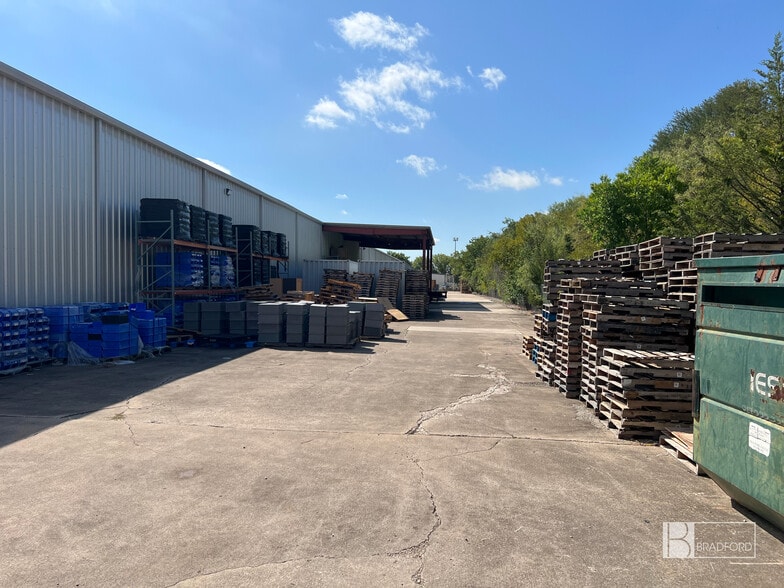 More Photos Of 2525 Minnis Dr, Haltom City Industrial For Sale