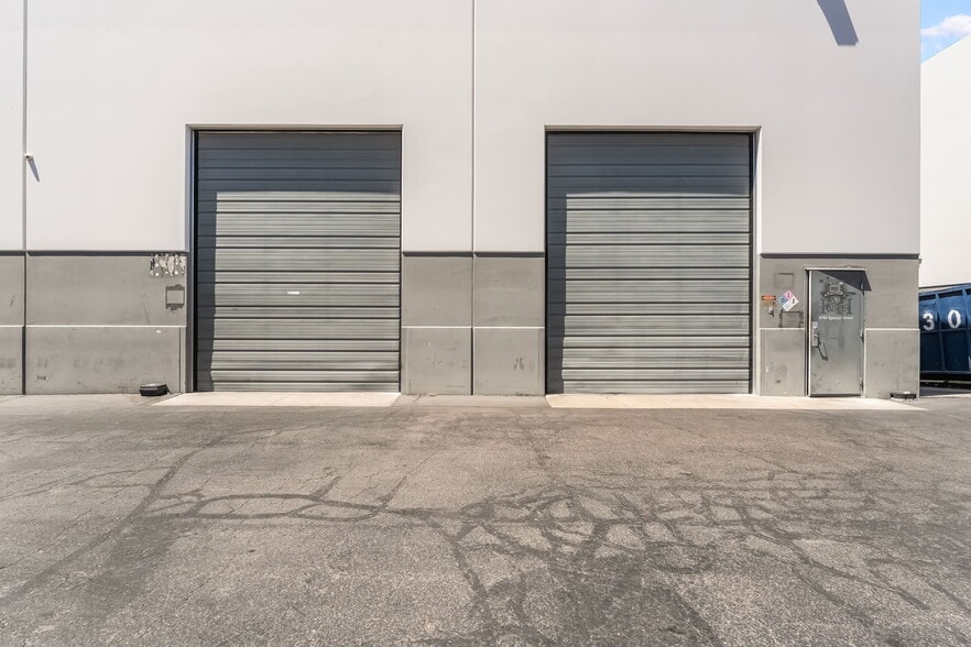 More Photos Of 6744 Spencer St, Las Vegas Industrial For Sale