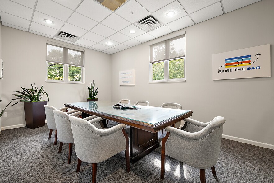 More Photos Of 20789 Harper Ave, Harper Woods Office For Sale