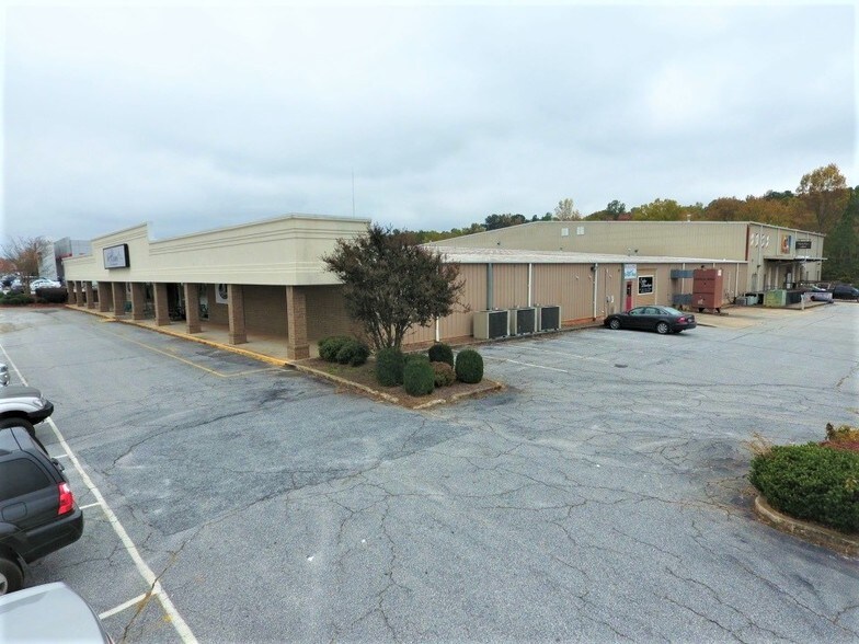 More Photos Of 1405 Bypass 72 NE, Greenwood Storefront Retail Office For Sale