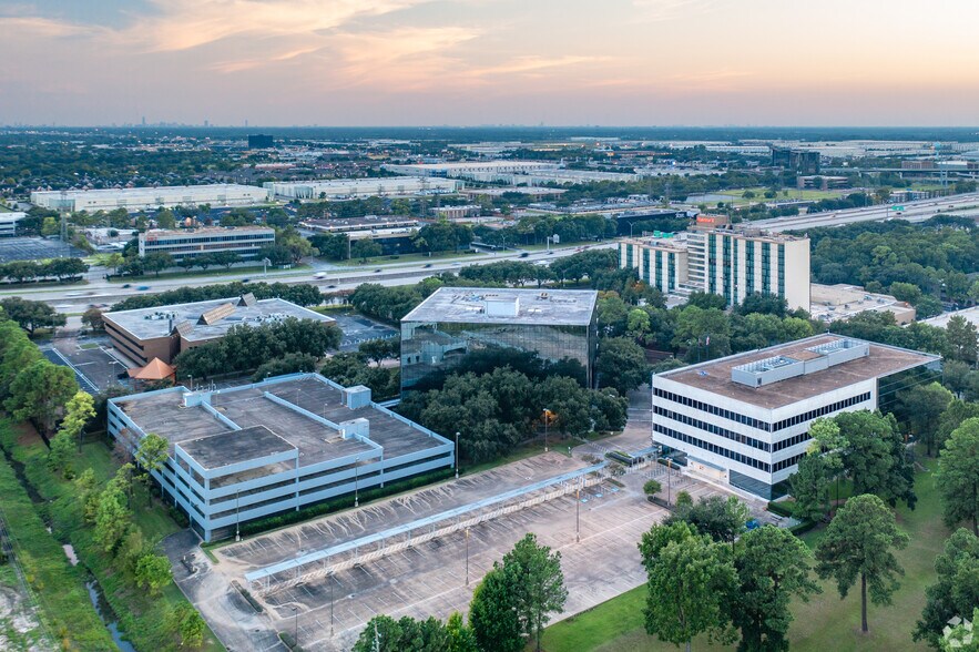 More Photos Of 16666 Northchase Dr, Houston Office For Lease