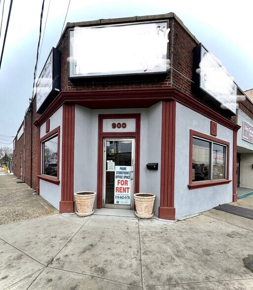 More Photos Of 900 Hempstead Tpke, Franklin Square Storefront Retail Office For Lease
