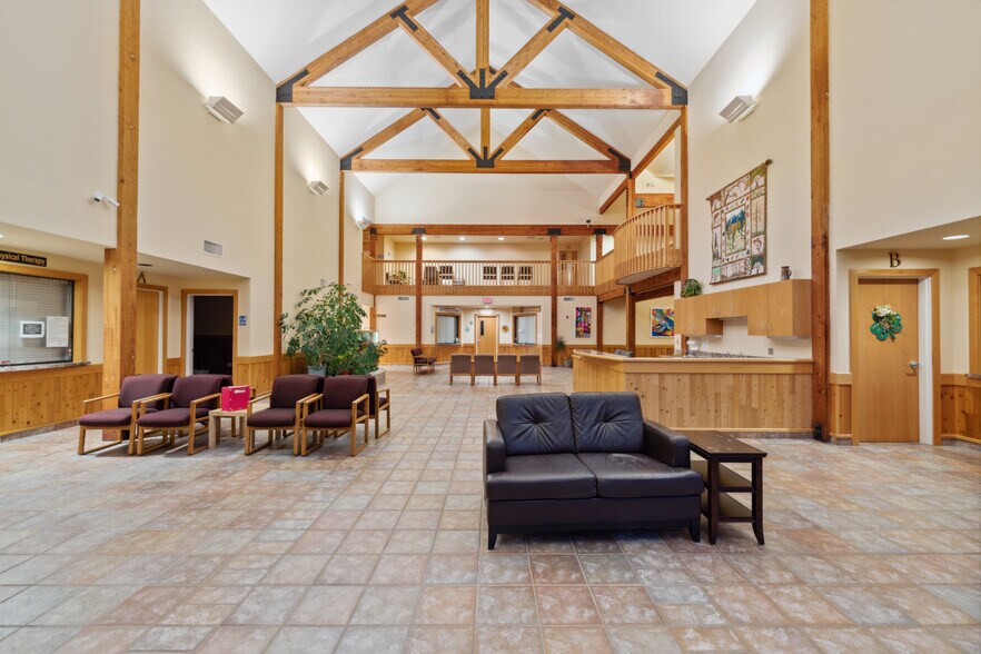 More Photos Of 1963 Thompson Rd, Coos Bay Hospital For Lease