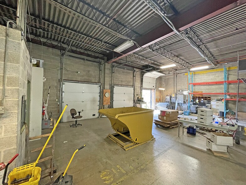 More Photos Of 24-26 Parkway Blvd, York Warehouse For Sale