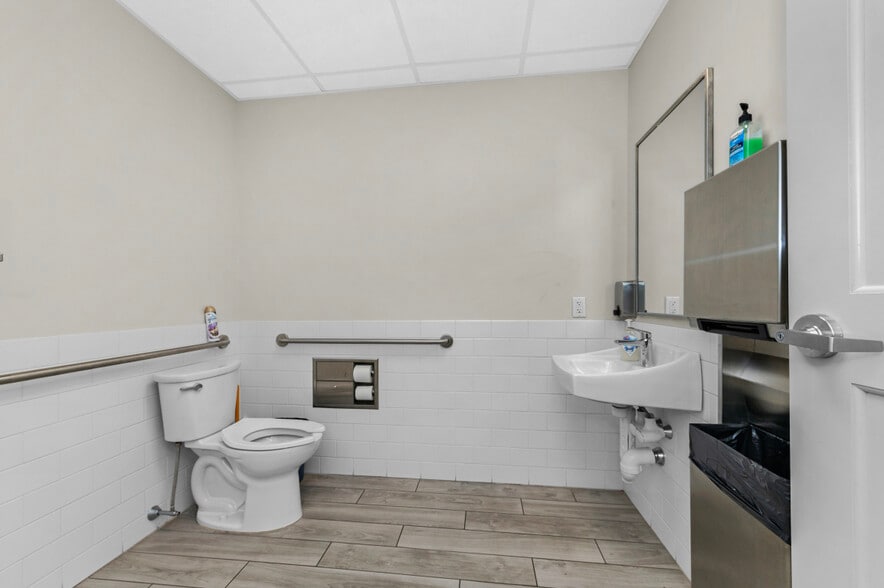 More Photos Of 11 Salem St, Medford Bank For Lease