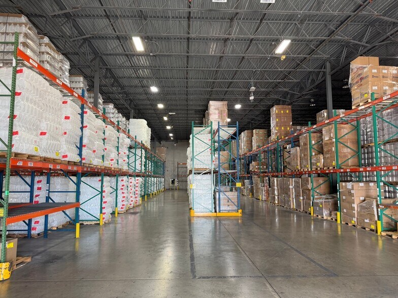 More Photos Of 9330-9340 NW 110th Ave, Miami Warehouse For Lease