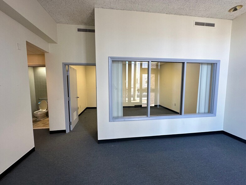 More Photos Of 983 Wyoming Ave, Kingston Freestanding For Lease