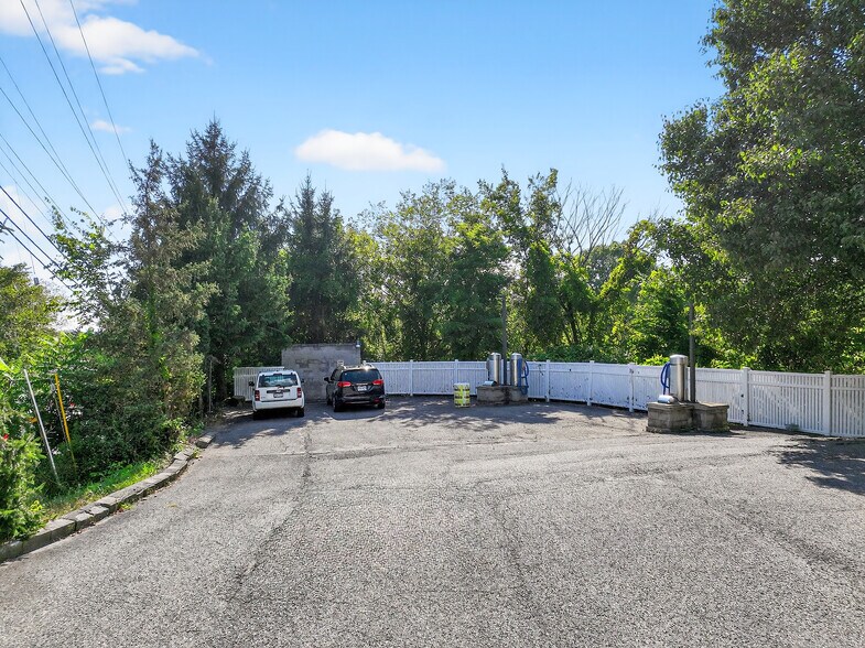 More Photos Of 1141 Silver Ln, McKees Rocks Carwash For Sale