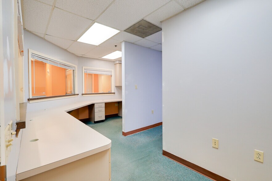 More Photos Of 604 Solarex Ct, Frederick Medical For Lease
