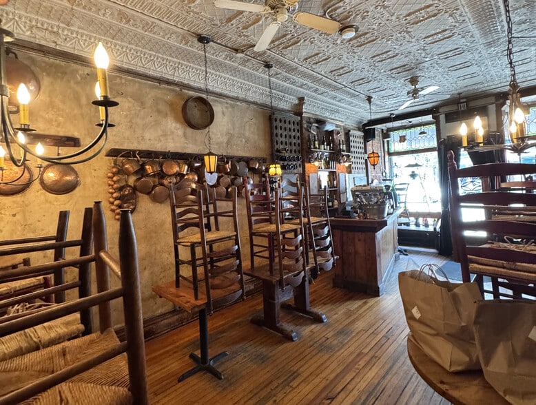 More Photos Of 68 5th Ave, Brooklyn Storefront Retail Residential For Lease