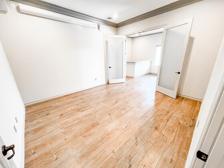 More Photos Of 5125 Sunmore Cir, Midland Office For Lease