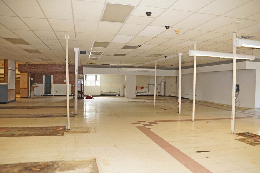 More Photos Of 130 S Main St, Fredericktown Storefront For Sale