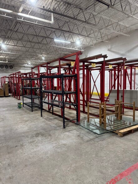 More Photos Of 8716 SE 15th St, Oklahoma City Distribution For Sale