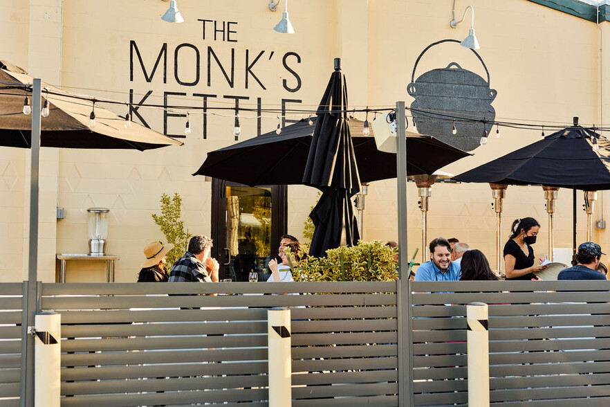 More Photos Of 621-655 Del Ganado Rd, San Rafael Storefront For Sale