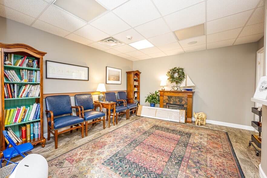 More Photos Of 5 Durham Rd, Guilford Medical For Sale