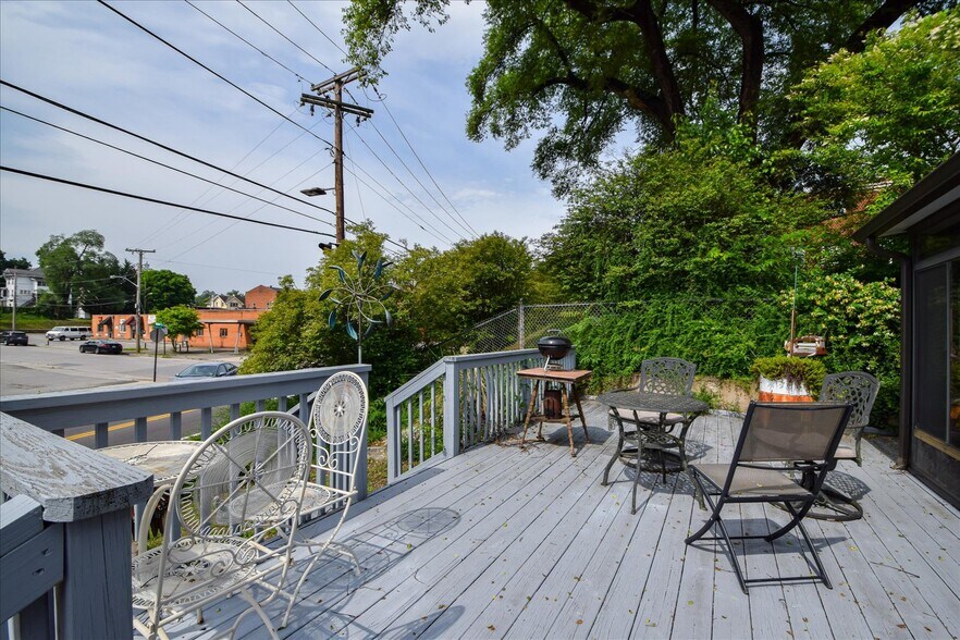 More Photos Of 1911 Memorial Ave SW, Roanoke Office Residential For Sale